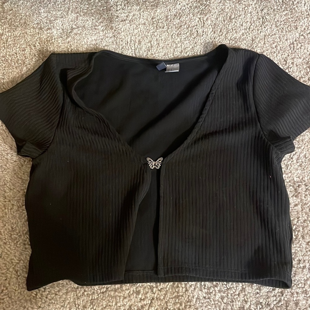 Cutout shirt
